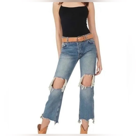 Free People Jeans Blue Maggie Distressed Raw Hem Mid Rise Straight Leg Size 29 - Picture 1 of 13